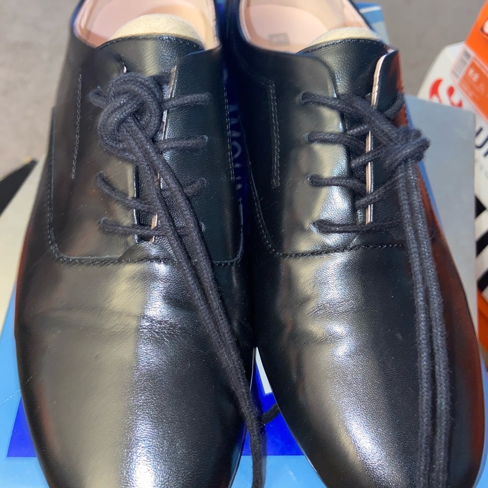 Women’s dress shoes